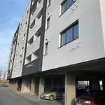 Mega Rossa Апартаменти *