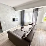 Апартаменти Mega Rossa