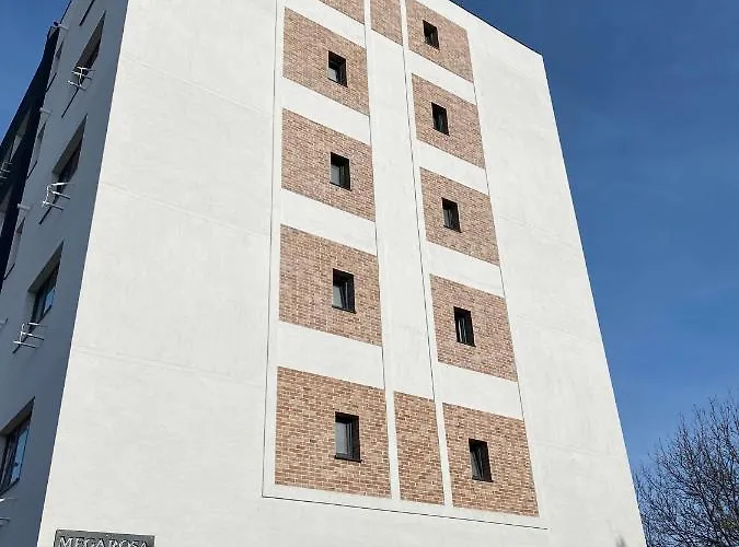 Апартаменти Mega Rossa *