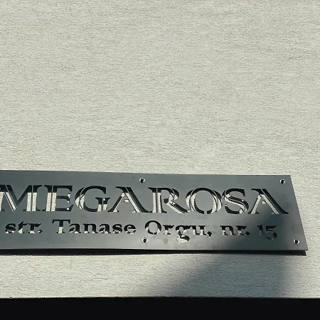 Апартаменты Mega Rossa *