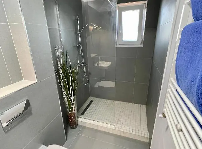 アパート Mega Rossa