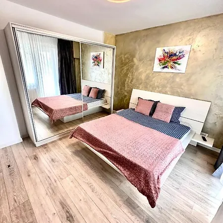 Apartment Mega Rossa