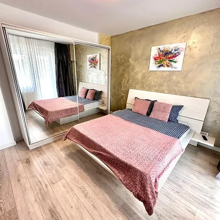 Apartment Mega Rossa