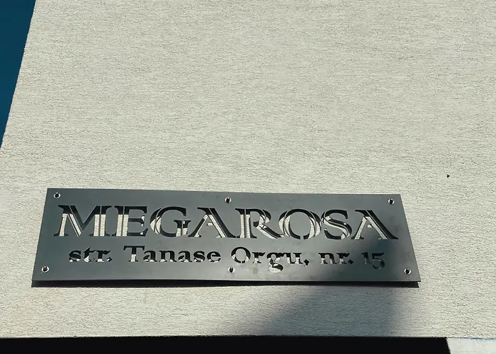 Apartment Mega Rossa *