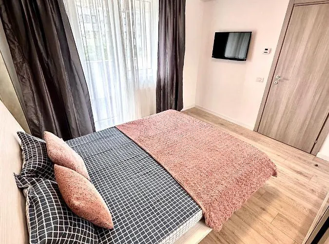 Mega Rossa Apartment